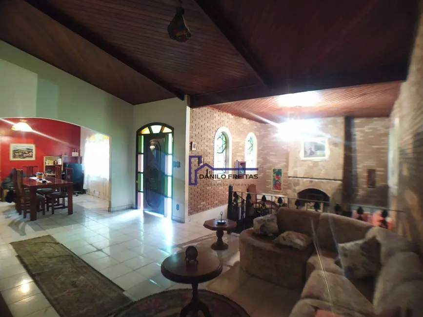 Foto 9 de Casa com 4 quartos à venda, 2000m2 em Jardim Estância Brasil, Atibaia - SP