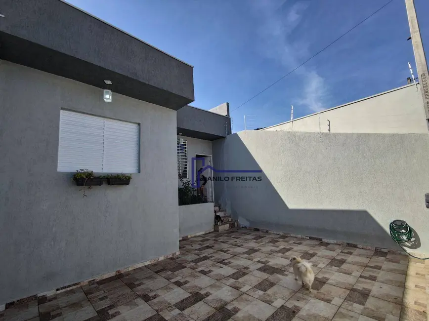 Casa com 3 quartos à venda, 175m2 em Atibaia - SP - imagem 3 Foto 3 de Casa com 3 quartos à venda, 175m2 em Atibaia - SP