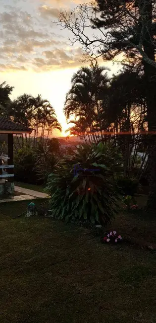 Casa com 4 quartos à venda, 1603m2 em Jardim Itaperi, Atibaia - SP - imagem 4 Foto 4 de Casa com 4 quartos à venda, 1603m2 em Jardim Itaperi, Atibaia - SP