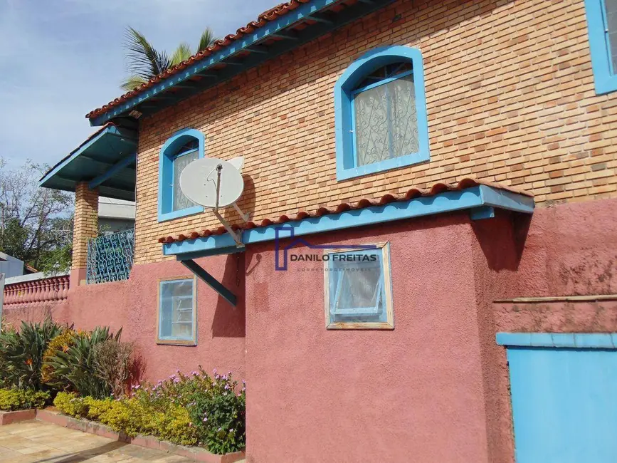 Foto 3 de Chácara com 3 quartos à venda, 4088m2 em Jardim Estância Brasil, Atibaia - SP