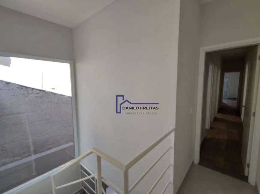 Foto 4 de Casa com 3 quartos à venda, 160m2 em Recreio Maristela, Atibaia - SP