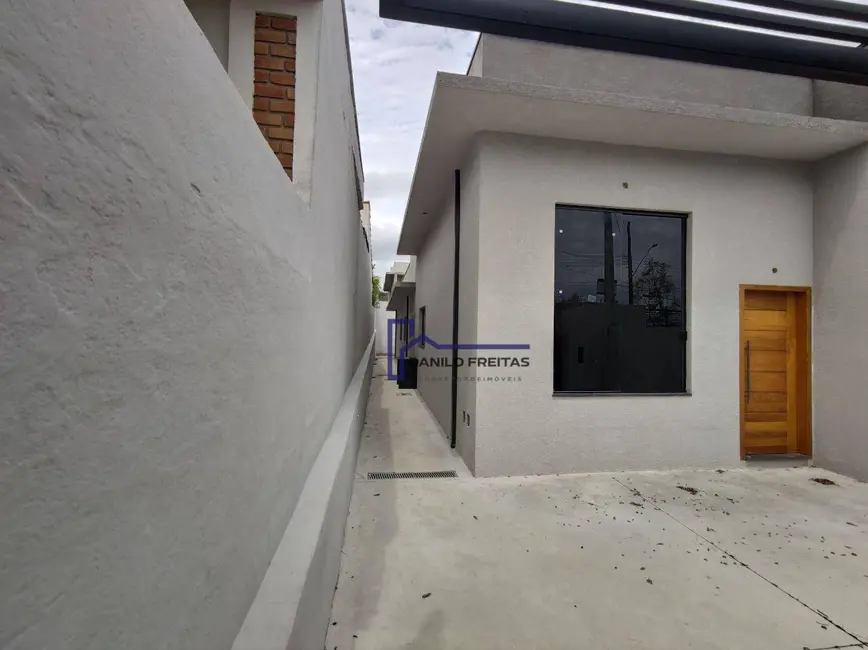 Foto 2 de Casa com 3 quartos à venda, 180m2 em Jardim dos Pinheiros, Atibaia - SP