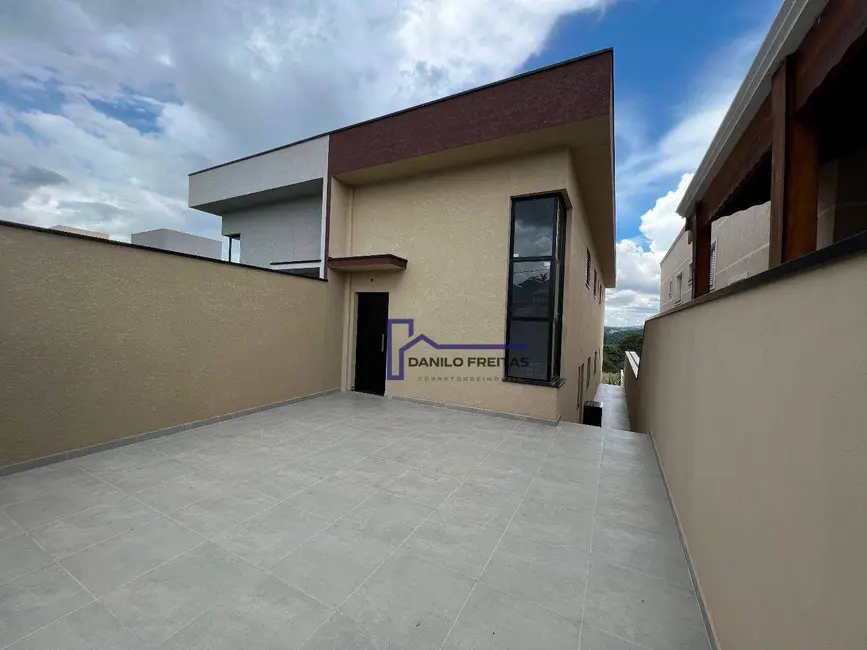 Foto 1 de Casa com 3 quartos à venda, 240m2 em Jardim dos Pinheiros, Atibaia - SP