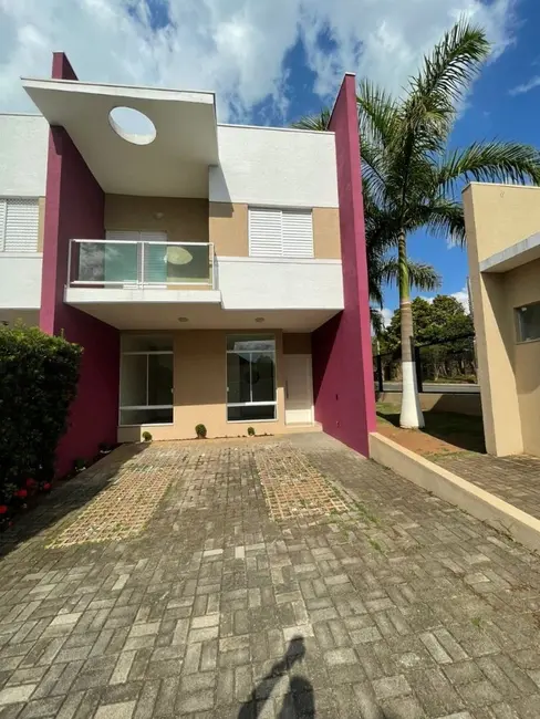 Foto 2 de Casa de Condomínio com 3 quartos à venda, 160m2 em Jardim dos Pinheiros, Atibaia - SP
