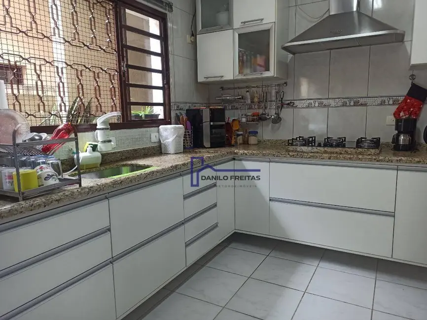 Casa com 3 quartos à venda, 390m2 em Atibaia - SP - imagem 6 Foto 6 de Casa com 3 quartos à venda, 390m2 em Atibaia - SP