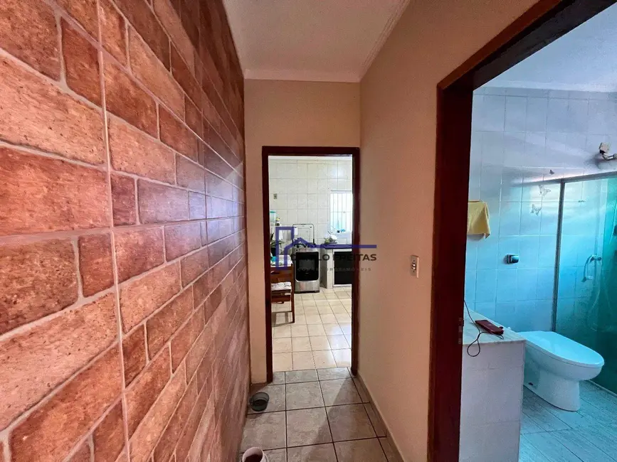 Foto 3 de Casa com 2 quartos à venda, 150m2 em Jardim Alvinópolis, Atibaia - SP