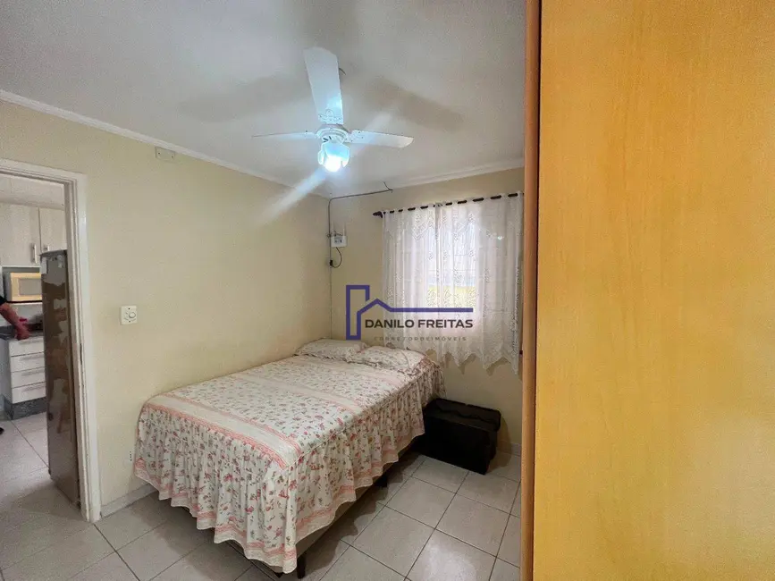 Foto 8 de Casa com 2 quartos à venda, 150m2 em Atibaia - SP