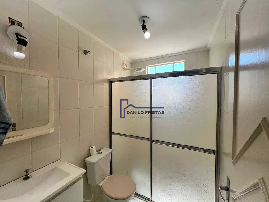 Foto 9 de Casa com 2 quartos à venda, 150m2 em Atibaia - SP