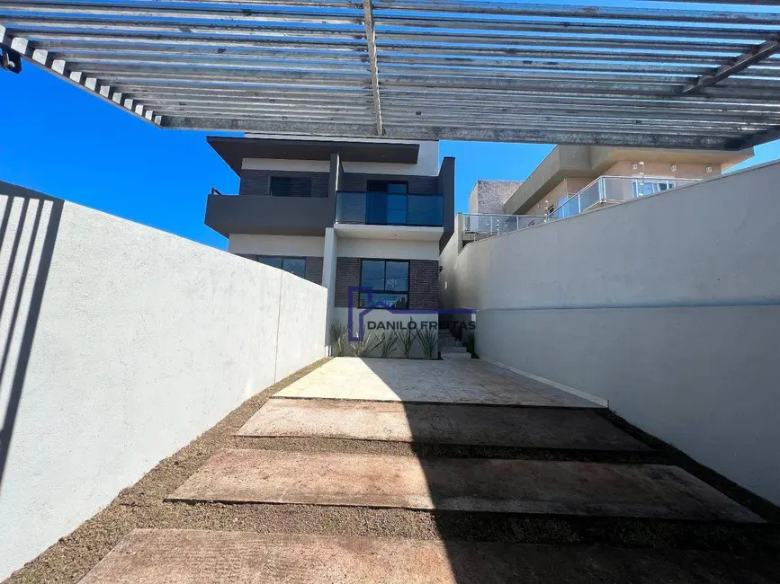 Foto 4 de Casa com 3 quartos à venda, 200m2 em Jardim do Lago, Atibaia - SP