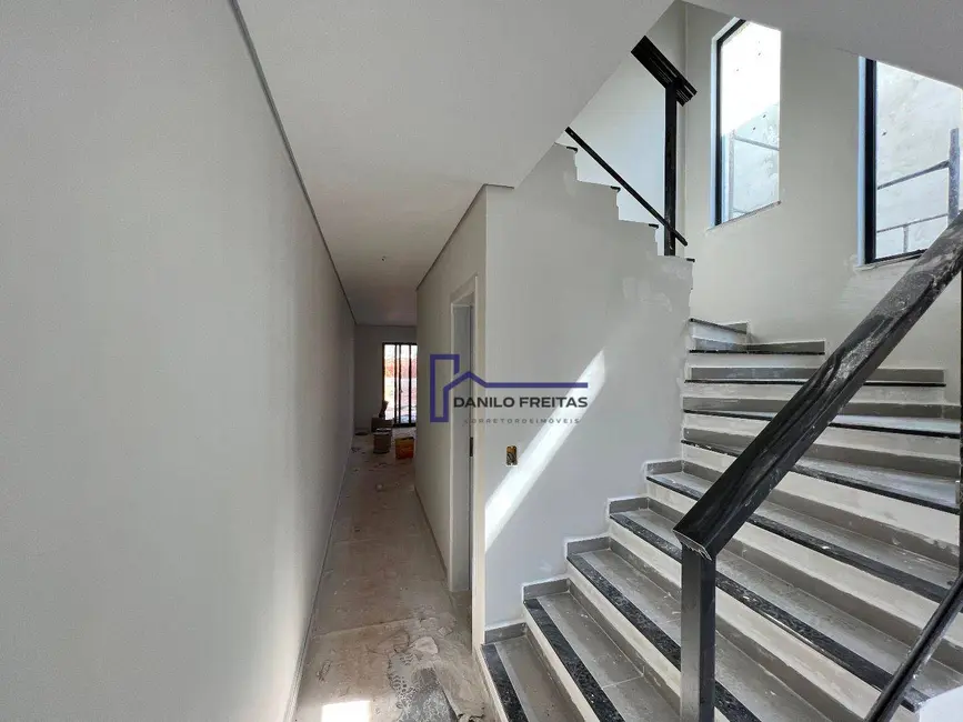 Foto 3 de Casa com 3 quartos à venda, 200m2 em Jardim do Lago, Atibaia - SP