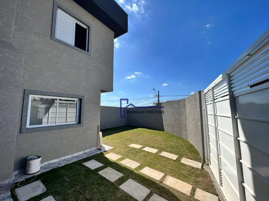 Foto 1 de Casa com 2 quartos à venda, 115m2 em Atibaia - SP