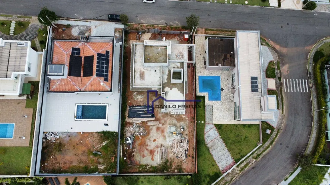 Casa de Condomínio com 3 quartos à venda, 800m2 em Atibaia - SP - imagem 2 Foto 2 de Casa de Condomínio com 3 quartos à venda, 800m2 em Atibaia - SP