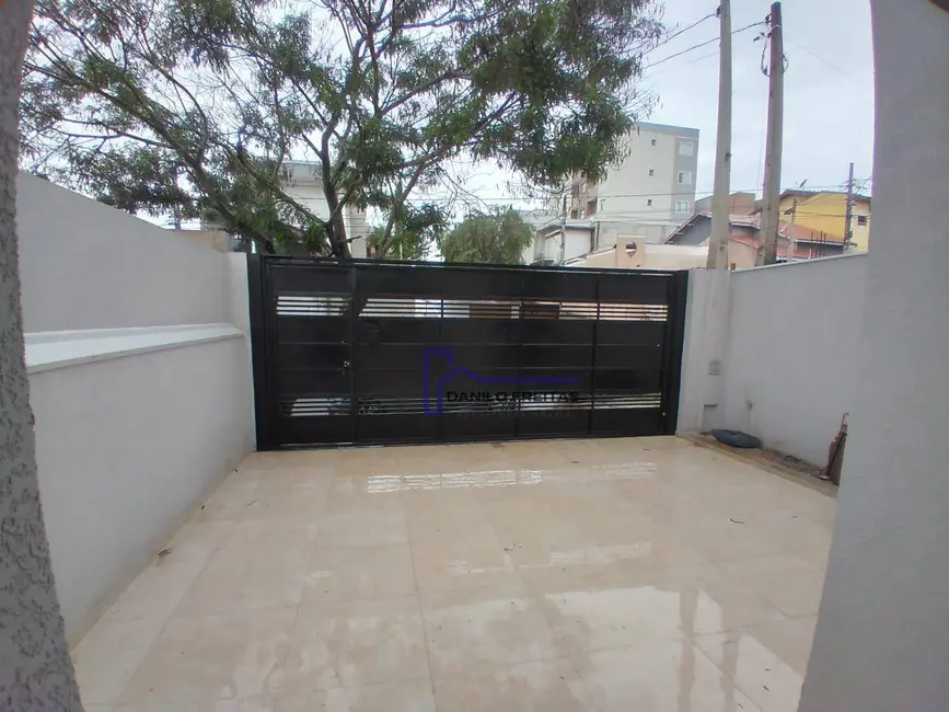 Foto 2 de Casa com 3 quartos à venda, 175m2 em Nova Cerejeira, Atibaia - SP