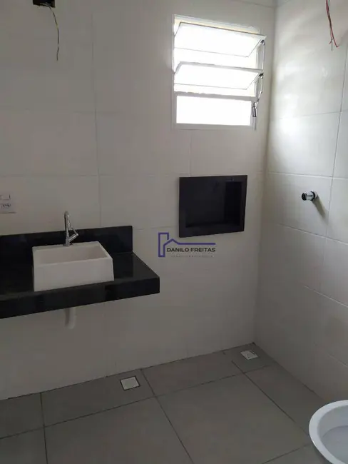 Casa com 2 quartos à venda, 150m2 em Jardim Santo Antônio, Atibaia - SP - imagem 5 Foto 5 de Casa com 2 quartos à venda, 150m2 em Jardim Santo Antônio, Atibaia - SP