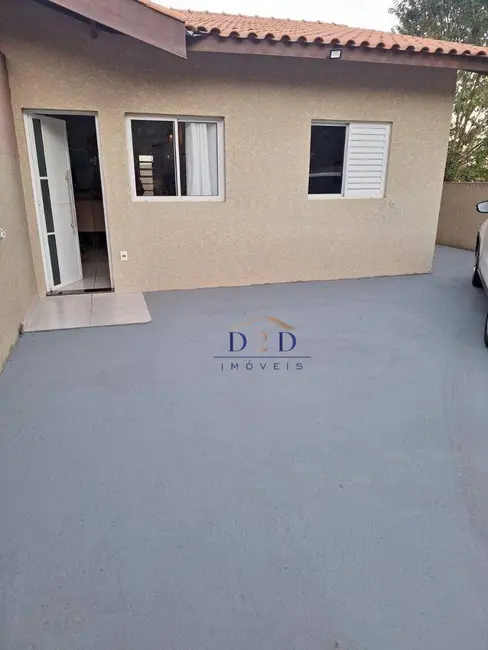 Casa com 2 quartos à venda, 150m2 em Jardim Santo Antônio, Atibaia - SP - imagem 1 Foto 1 de Casa com 2 quartos à venda, 150m2 em Jardim Santo Antônio, Atibaia - SP