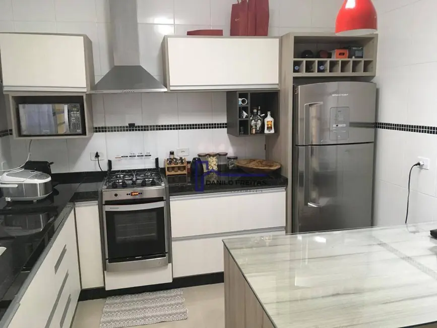 Foto 6 de Casa de Condomínio com 2 quartos à venda, 180m2 em Vila dos Netos, Atibaia - SP