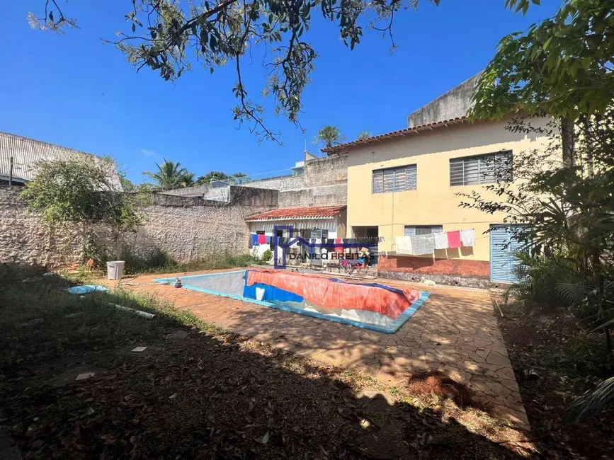 Casa com 3 quartos à venda, 640m2 em Jardim Paulista, Atibaia - SP - imagem 2 Foto 2 de Casa com 3 quartos à venda, 640m2 em Jardim Paulista, Atibaia - SP