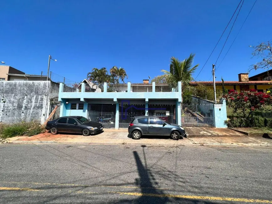 Casa com 3 quartos à venda, 640m2 em Jardim Paulista, Atibaia - SP - imagem 1 Foto 1 de Casa com 3 quartos à venda, 640m2 em Jardim Paulista, Atibaia - SP