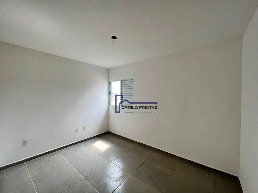Foto 9 de Casa com 2 quartos à venda, 80m2 em Nova Cerejeira, Atibaia - SP
