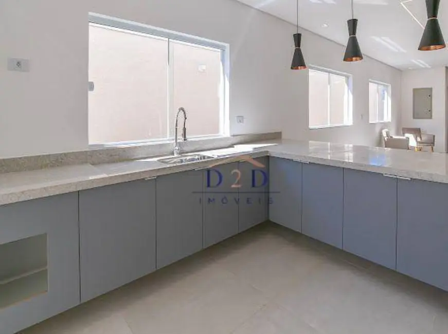 Foto 2 de Casa com 3 quartos à venda, 180m2 em Vila Petrópolis, Atibaia - SP