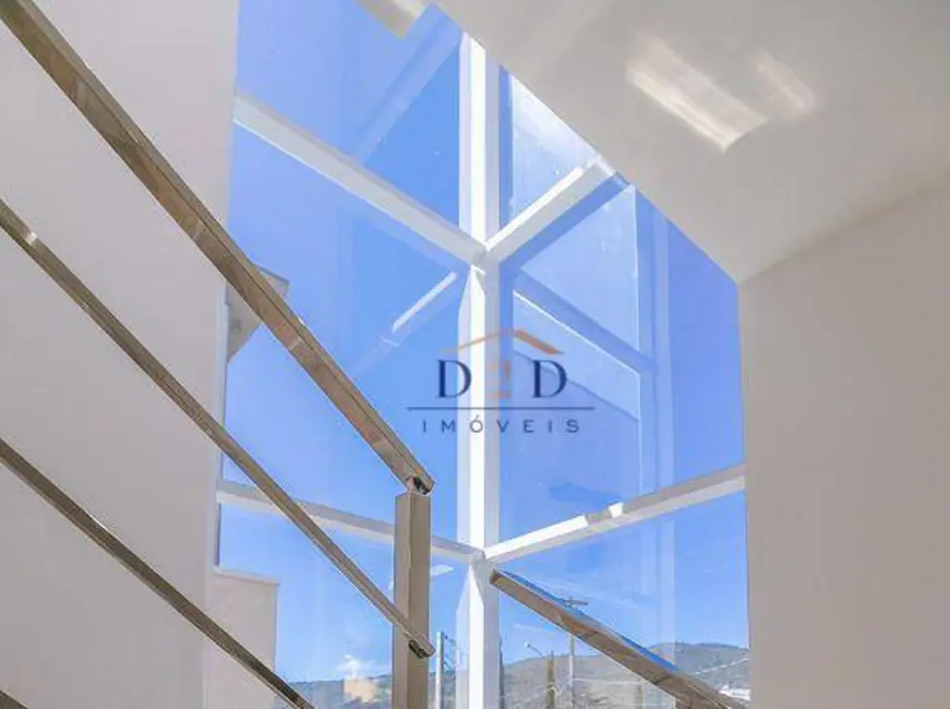 Foto 3 de Casa com 3 quartos à venda, 180m2 em Vila Petrópolis, Atibaia - SP