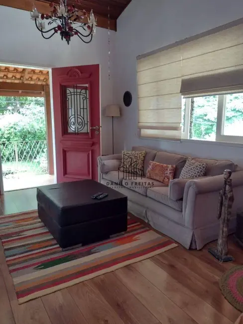 Foto 5 de Casa com 3 quartos à venda, 512m2 em Jardim Shangri-Lá, Atibaia - SP