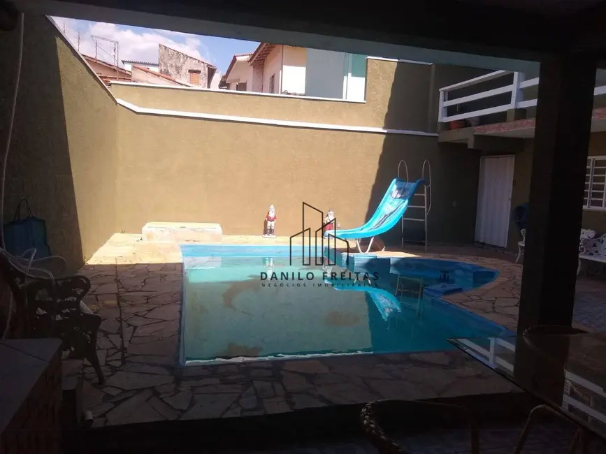 Foto 3 de Casa com 3 quartos à venda, 300m2 em Jardim Alvinópolis, Atibaia - SP