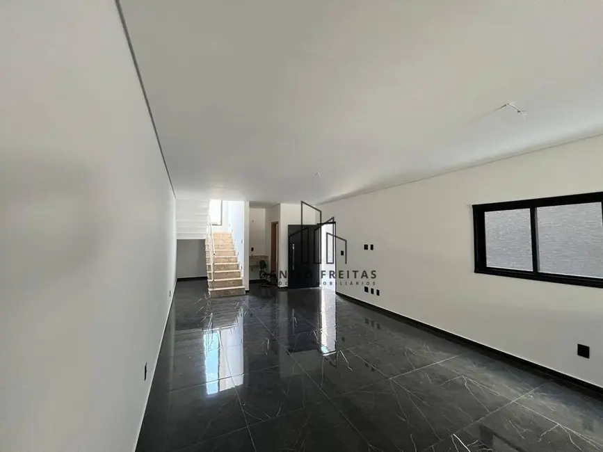 Foto 9 de Casa com 3 quartos à venda, 252m2 em Vila Petrópolis, Atibaia - SP