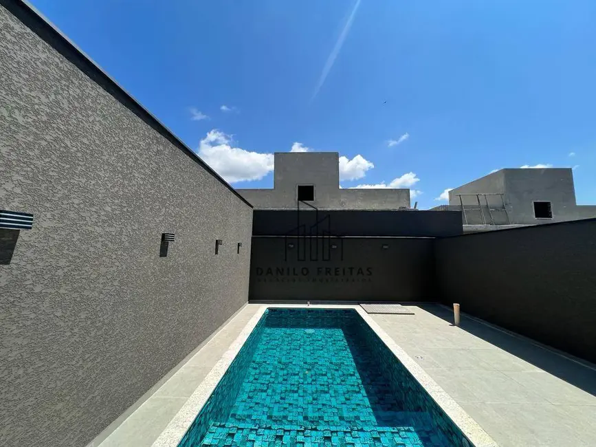 Foto 3 de Casa com 3 quartos à venda, 252m2 em Vila Petrópolis, Atibaia - SP