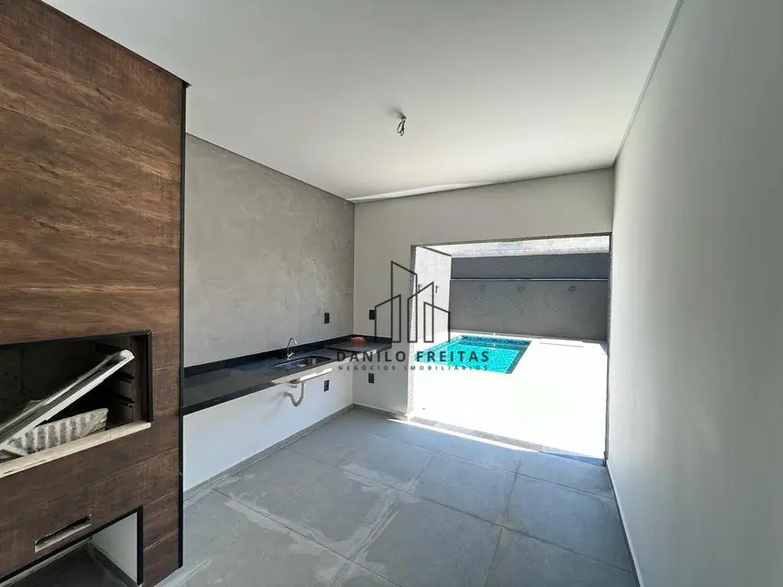 Foto 7 de Casa com 3 quartos à venda, 252m2 em Vila Petrópolis, Atibaia - SP