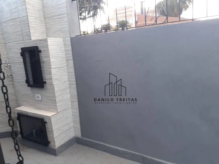 Foto 3 de Casa com 3 quartos à venda, 300m2 em Vila Helena, Atibaia - SP