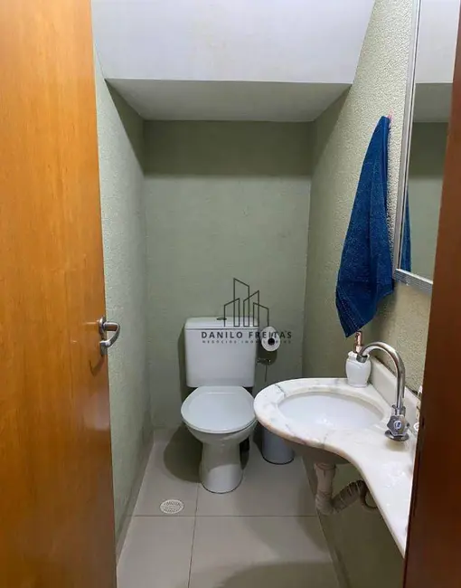 Casa com 2 quartos à venda, 150m2 em Jardim das Cerejeiras, Atibaia - SP - imagem 8 Foto 8 de Casa com 2 quartos à venda, 150m2 em Jardim das Cerejeiras, Atibaia - SP