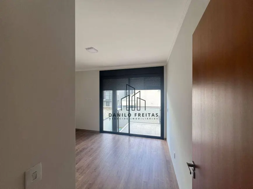 Foto 2 de Casa com 3 quartos à venda, 250m2 em Jardim Paulista, Atibaia - SP