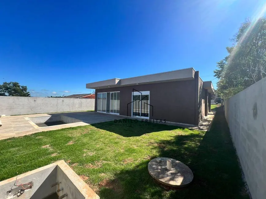 Foto 3 de Casa de Condomínio com 3 quartos à venda, 510m2 em Jardim Shangri-Lá, Atibaia - SP