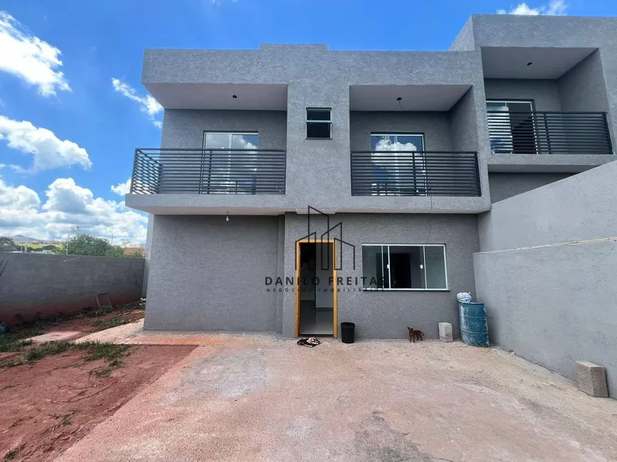 Foto 1 de Casa com 2 quartos à venda, 140m2 em Atibaia - SP