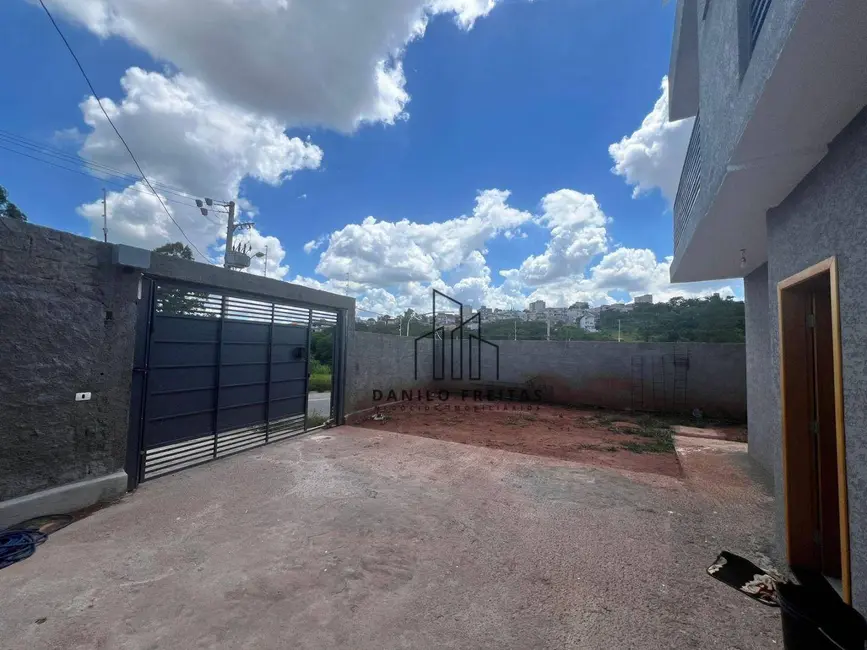 Foto 2 de Casa com 2 quartos à venda, 140m2 em Atibaia - SP