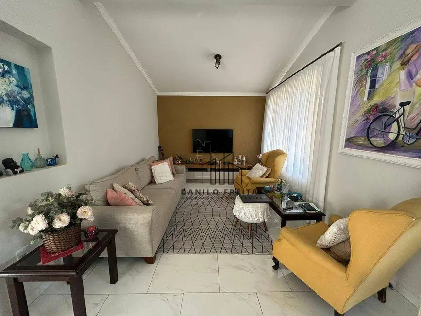 Foto 4 de Casa com 3 quartos à venda, 290m2 em Vila Helena, Atibaia - SP