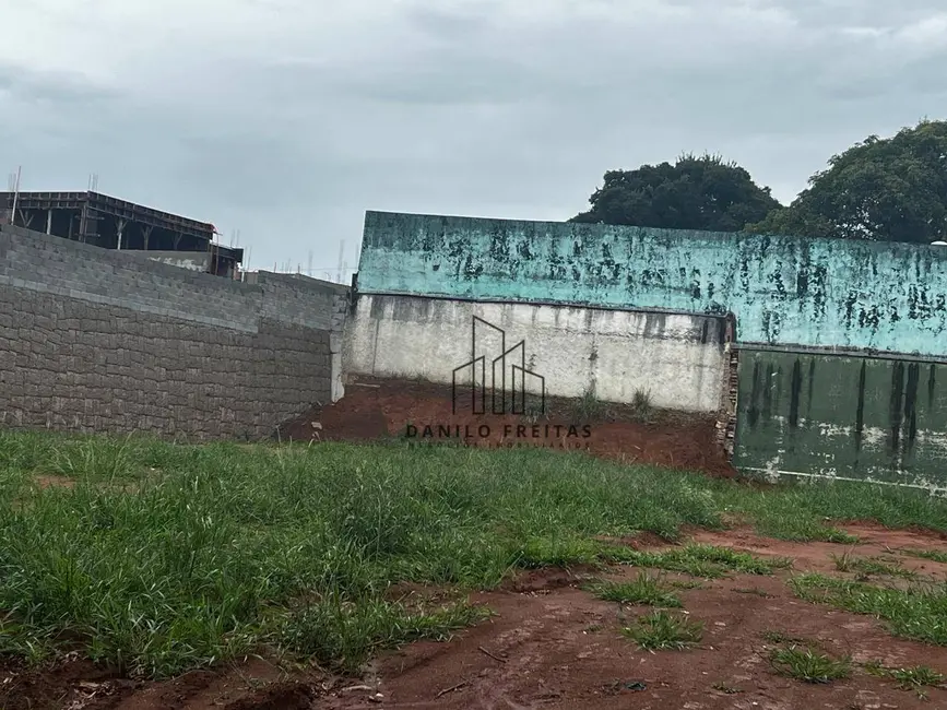 Foto 2 de Terreno / Lote à venda, 585m2 em Vila Santista, Atibaia - SP