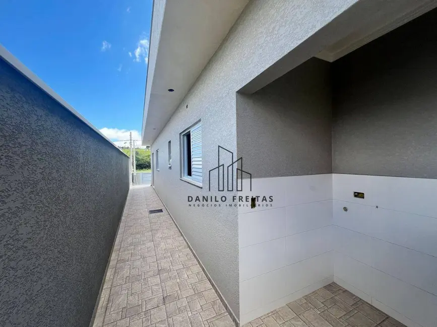 Casa com 3 quartos à venda, 175m2 em Atibaia - SP - imagem 2 Foto 2 de Casa com 3 quartos à venda, 175m2 em Atibaia - SP