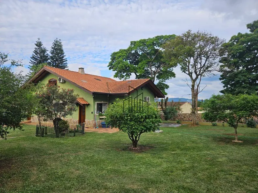 Casa com 3 quartos à venda, 1118m2 em Jardim Tapajós, Atibaia - SP - imagem 7 Foto 7 de Casa com 3 quartos à venda, 1118m2 em Jardim Tapajós, Atibaia - SP
