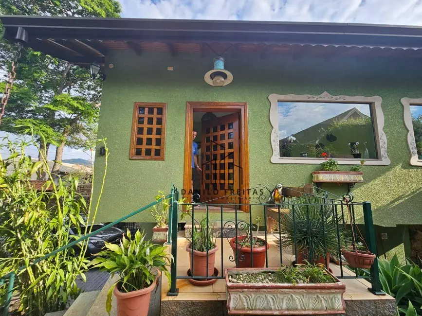 Casa com 3 quartos à venda, 1118m2 em Jardim Tapajós, Atibaia - SP - imagem 2 Foto 2 de Casa com 3 quartos à venda, 1118m2 em Jardim Tapajós, Atibaia - SP