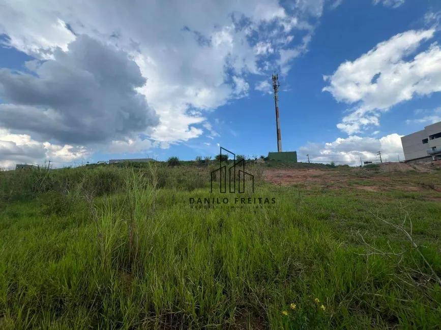 Foto 2 de Terreno / Lote à venda, 2370m2 em Atibaia - SP