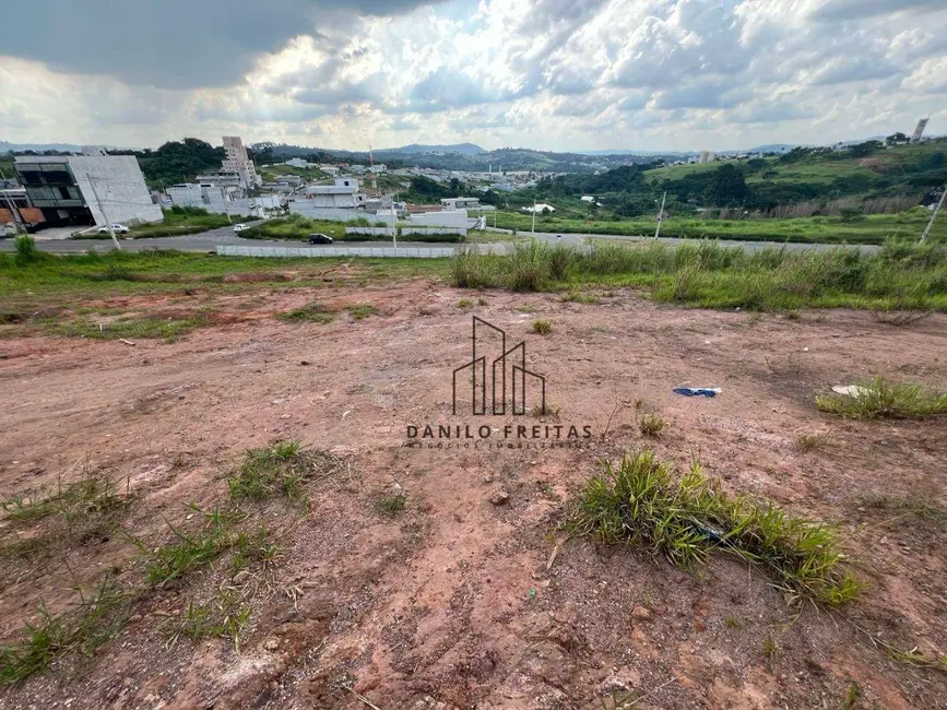 Foto 1 de Terreno / Lote à venda, 2370m2 em Atibaia - SP