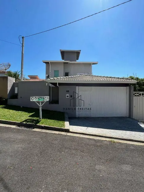 Foto 1 de Casa com 3 quartos à venda, 300m2 em Jardim do Lago, Atibaia - SP