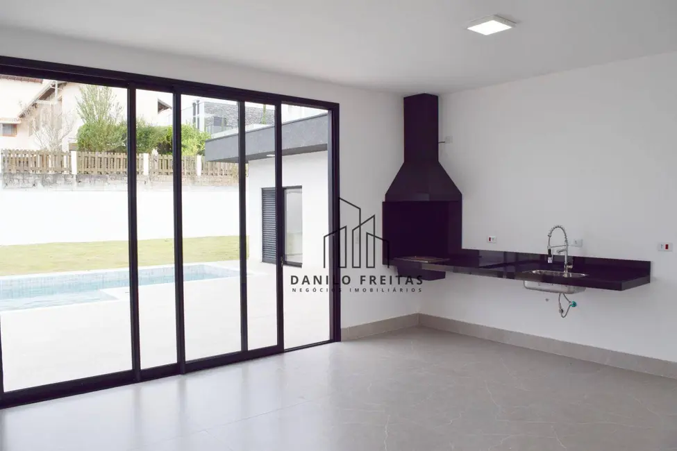 Foto 9 de Casa de Condomínio com 3 quartos à venda, 800m2 em Atibaia - SP