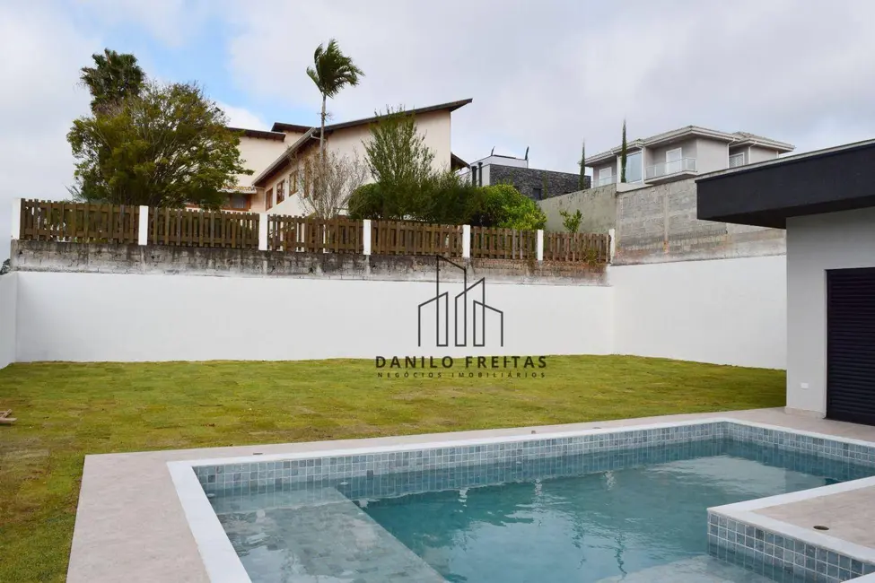 Foto 2 de Casa de Condomínio com 3 quartos à venda, 800m2 em Atibaia - SP