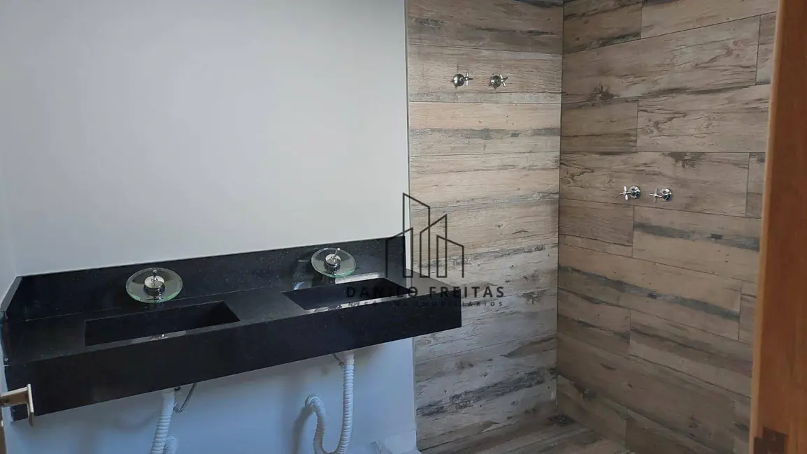 Casa de Condomínio com 3 quartos à venda, 670m2 em Condomínio Residencial Shamballa III, Atibaia - SP - imagem 3 Foto 3 de Casa de Condomínio com 3 quartos à venda, 670m2 em Condomínio Residencial Shamballa III, Atibaia - SP