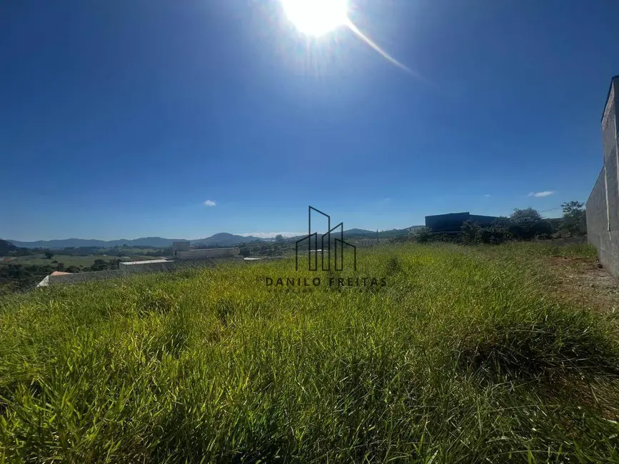 Foto 1 de Terreno / Lote à venda, 384m2 em Atibaia - SP