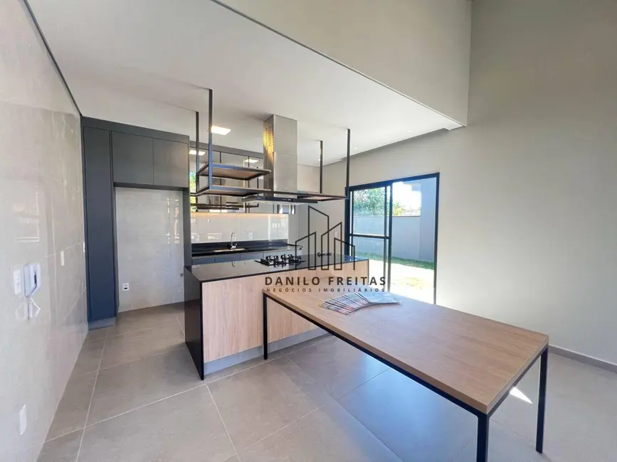 Casa de Condomínio com 3 quartos à venda, 253m2 em Atibaia - SP - imagem 7 Foto 7 de Casa de Condomínio com 3 quartos à venda, 253m2 em Atibaia - SP