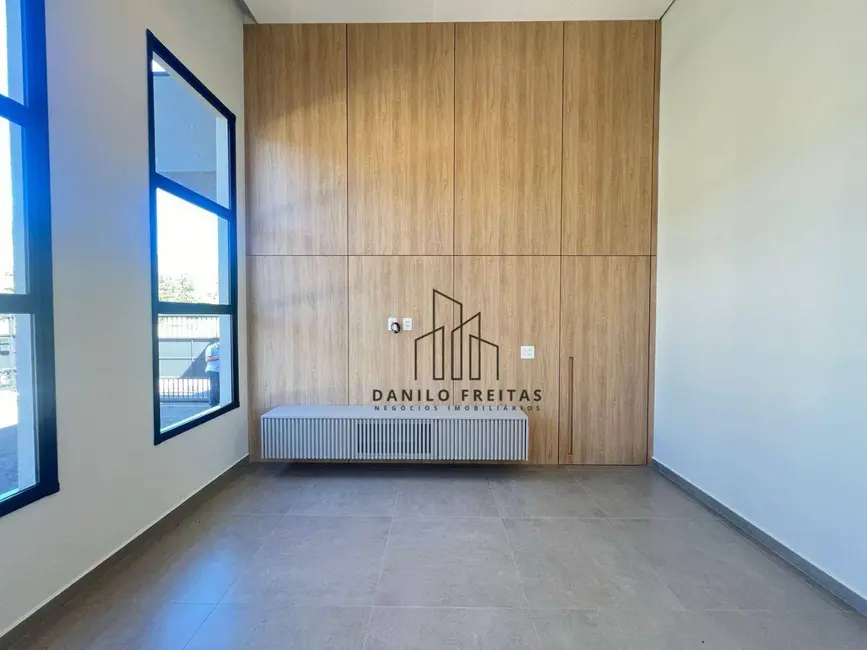 Casa de Condomínio com 3 quartos à venda, 253m2 em Atibaia - SP - imagem 5 Foto 5 de Casa de Condomínio com 3 quartos à venda, 253m2 em Atibaia - SP